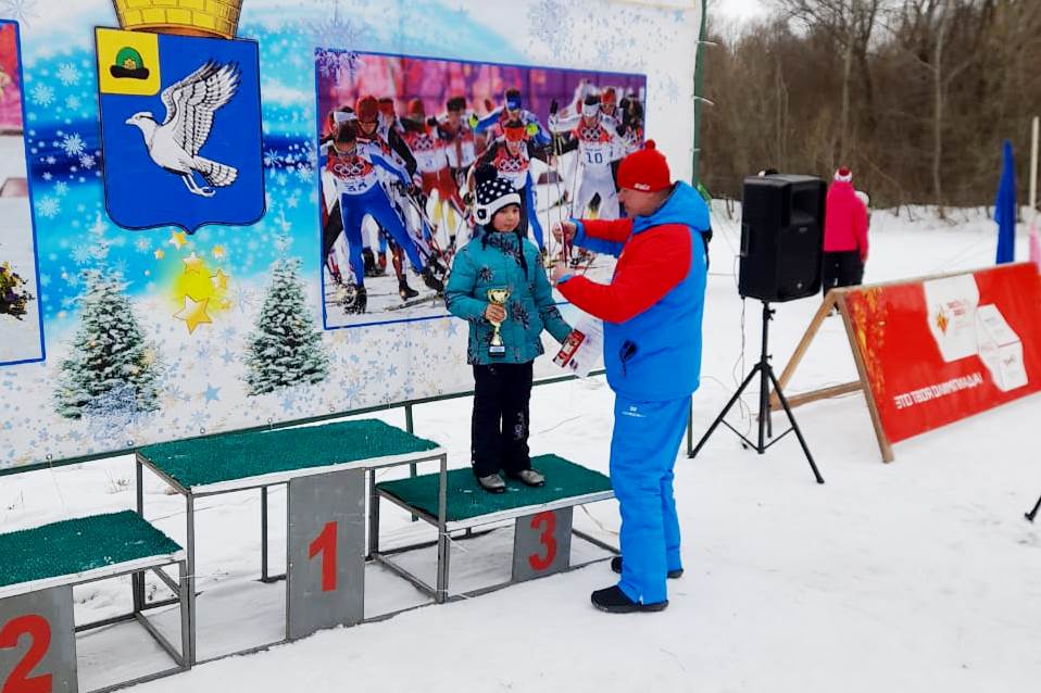 Наша  одноклассница на лыжных гонках Раменского.